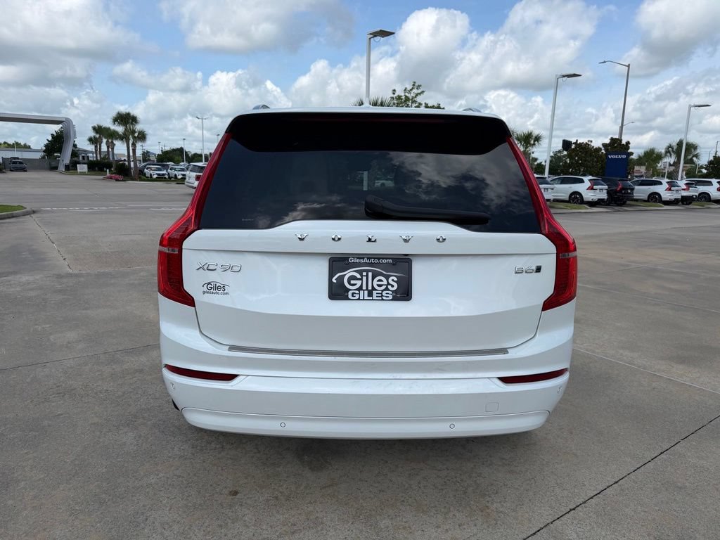 Used 2023 Volvo XC90 B6 Core w/ Protection Package Premier AWD/4WD image 4