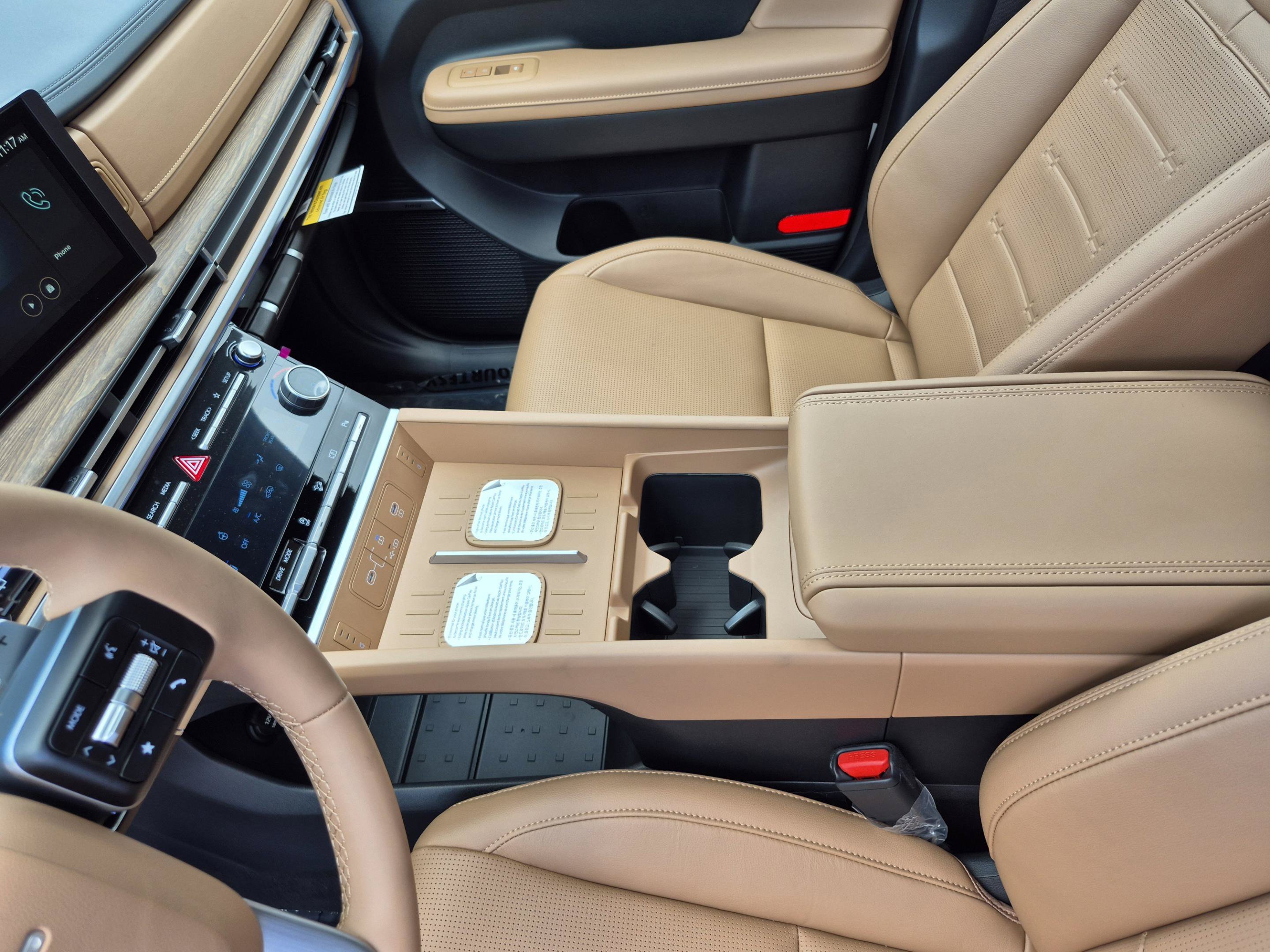 New 2026 Hyundai Santa Fe Limited FWD image 25
