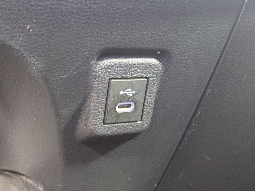 Used 2025 Toyota Corolla LE FWD image 34