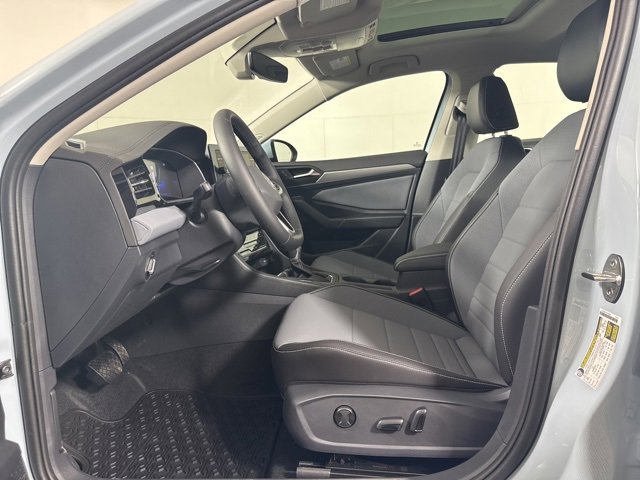 New 2025 Volkswagen Jetta SE image 11