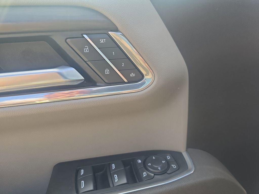 Used 2025 GMC Sierra 1500 SLT RWD image 11