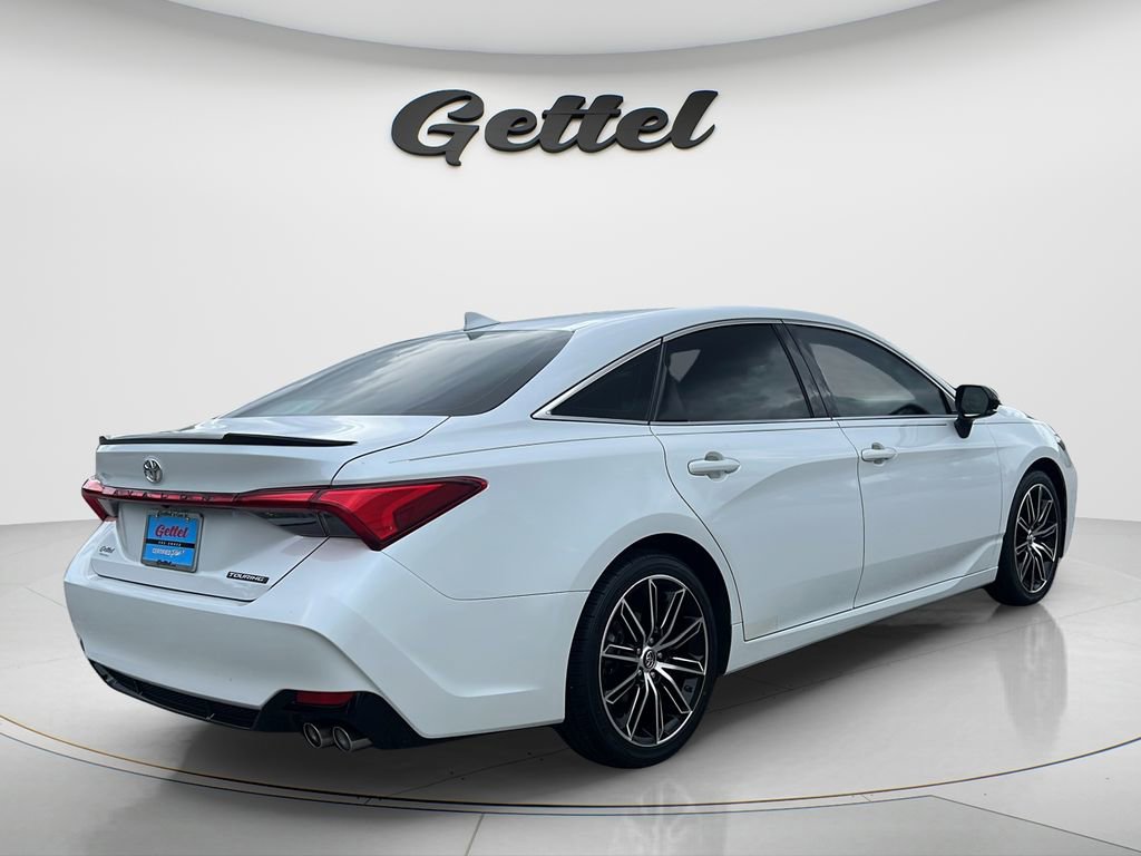 Used 2019 Toyota Avalon Touring FWD image 5