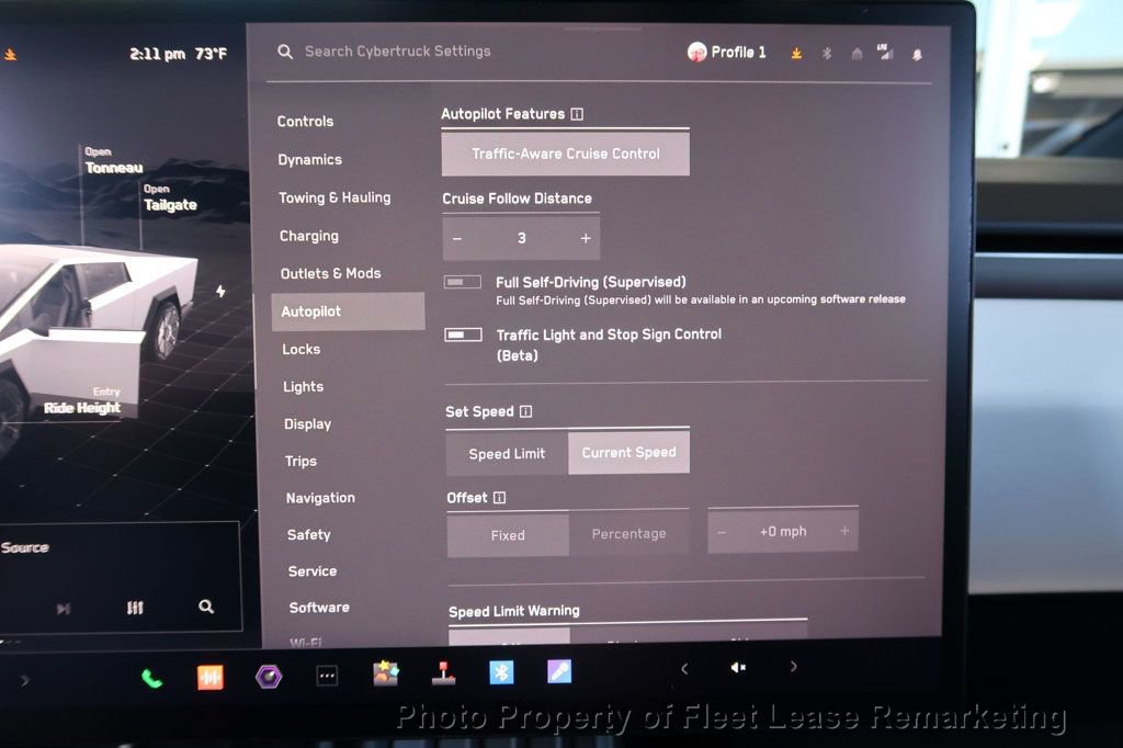 Used 2024 Tesla Cybertruck AWD Crew Cab image 46