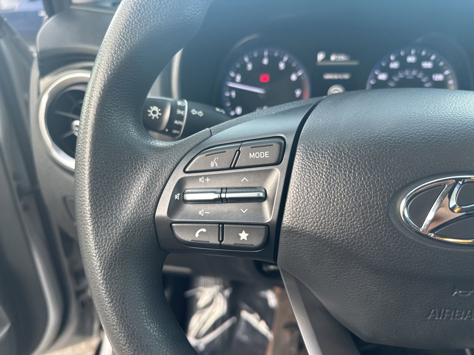 Used 2023 Hyundai Kona SEL image 17