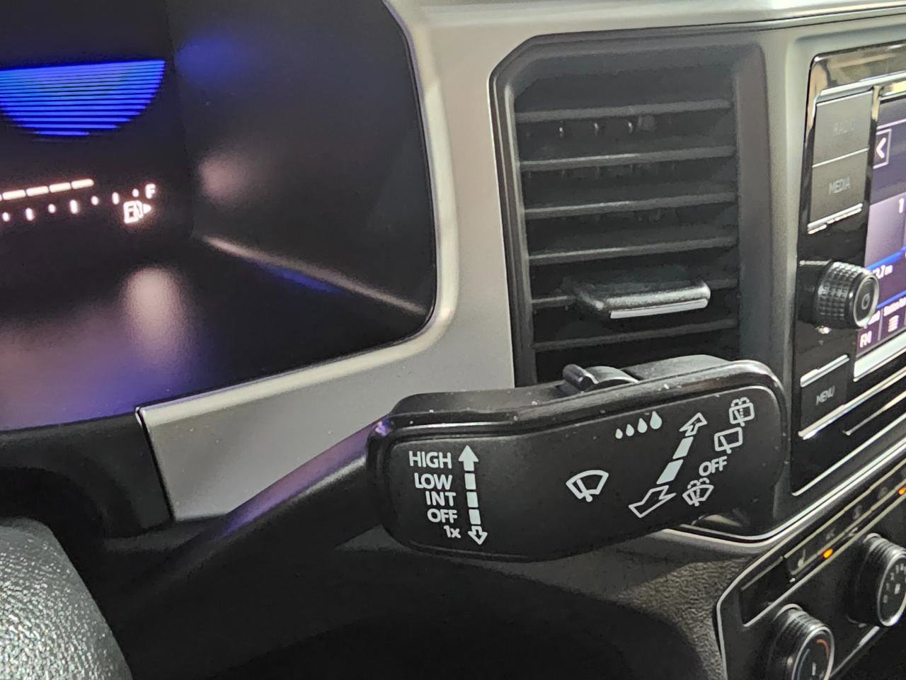 Used 2022 Volkswagen Atlas SE FWD image 43
