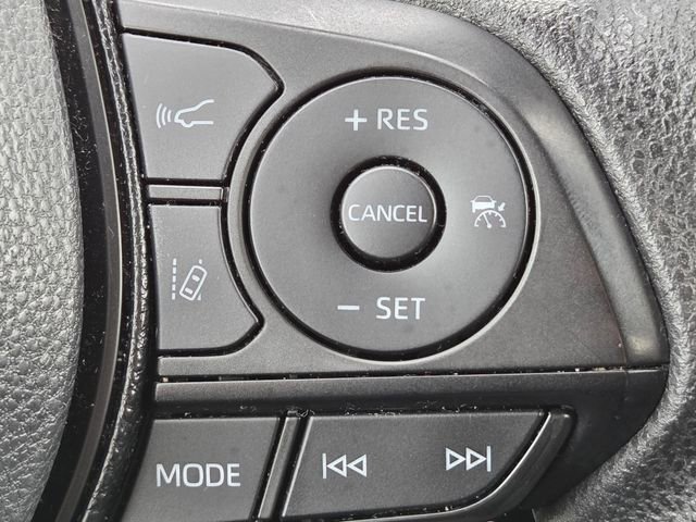 Used 2019 Toyota RAV4 LE FWD image 17