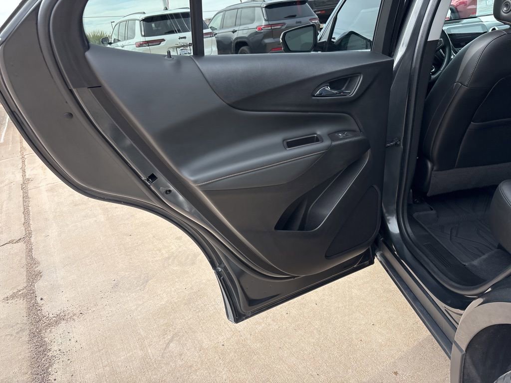 Used 2021 Chevrolet Equinox Premier AWD/4WD image 17