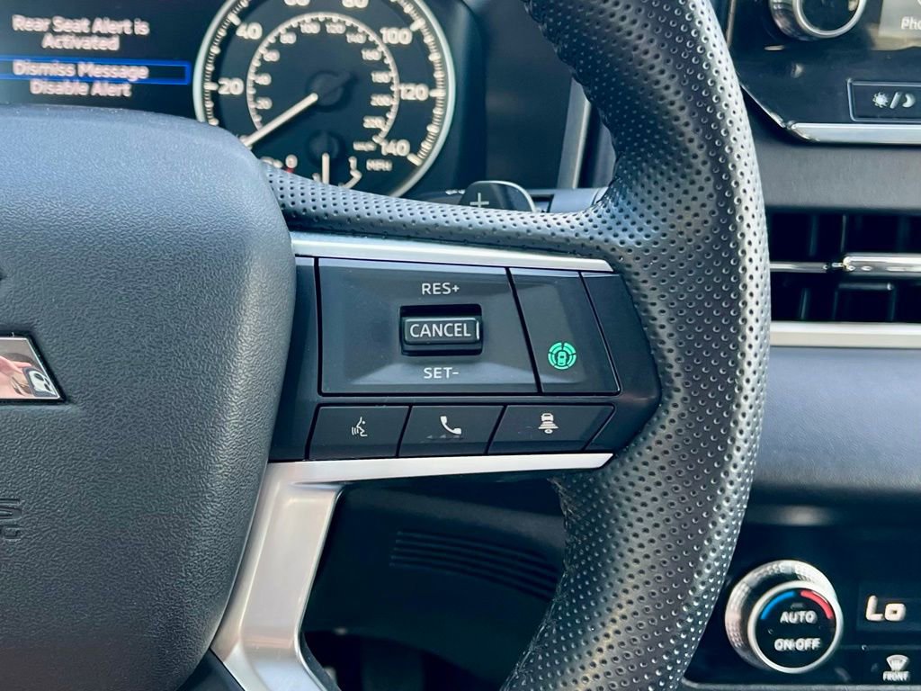 Used 2024 Mitsubishi Outlander SE image 24