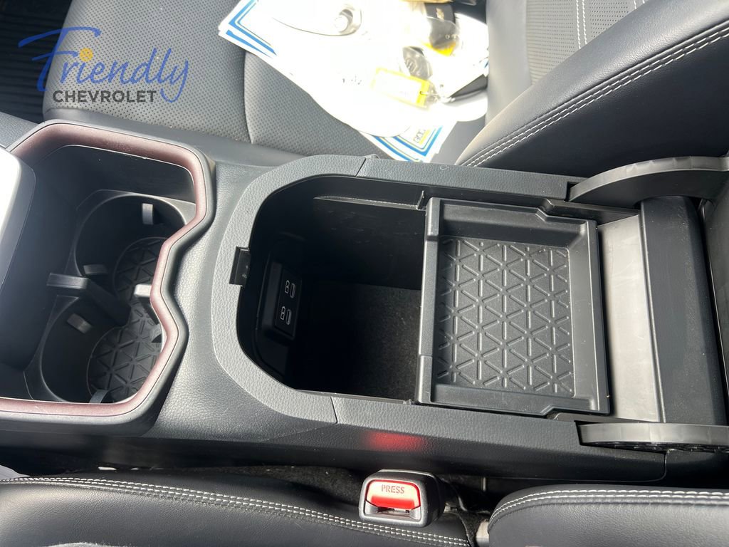 Used 2023 Toyota RAV4 Limited AWD/4WD image 23