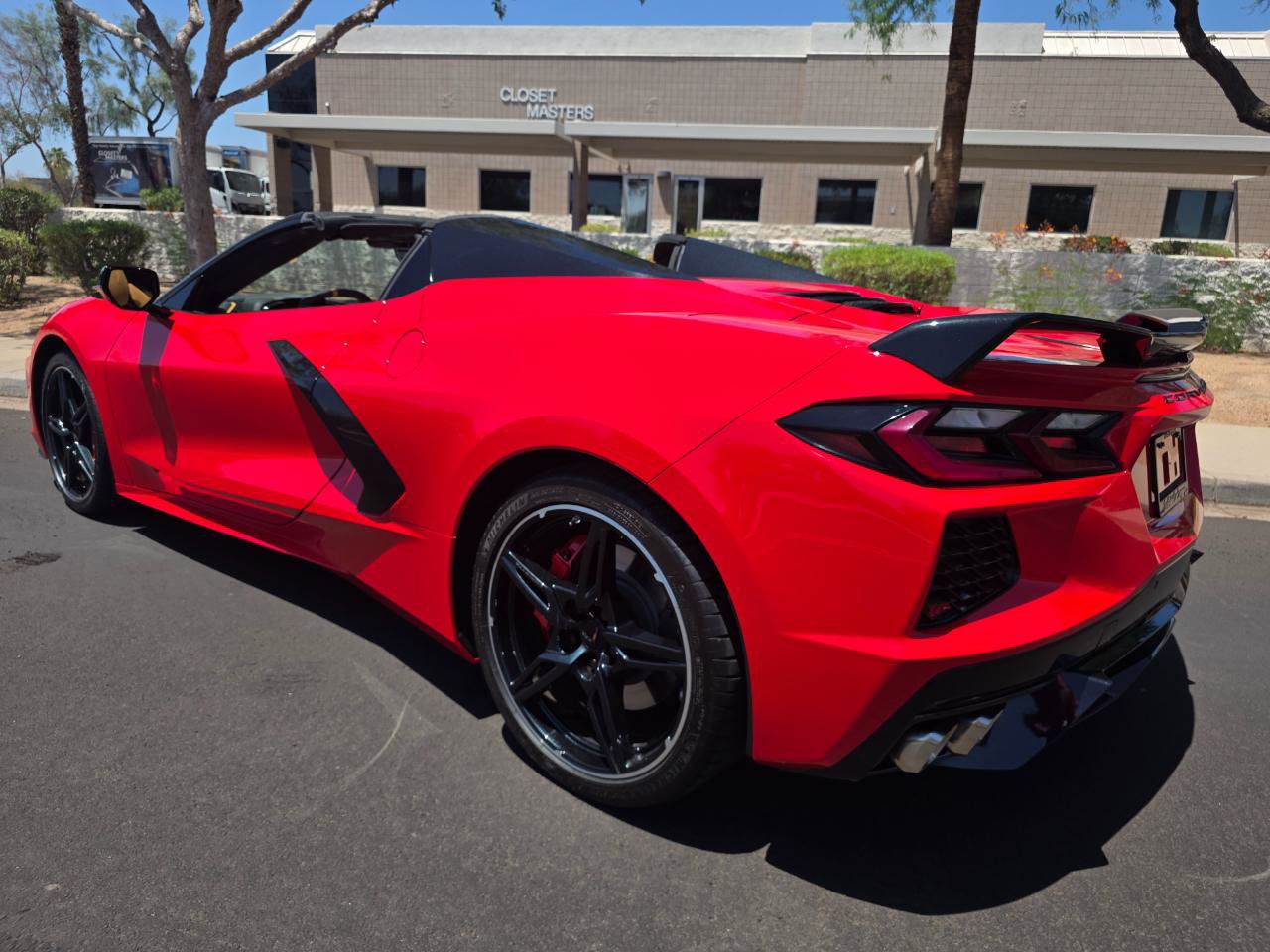 Used 2024 Chevrolet Corvette Stingray Premium Conv w/ Z51 Performance Package RWD image 8