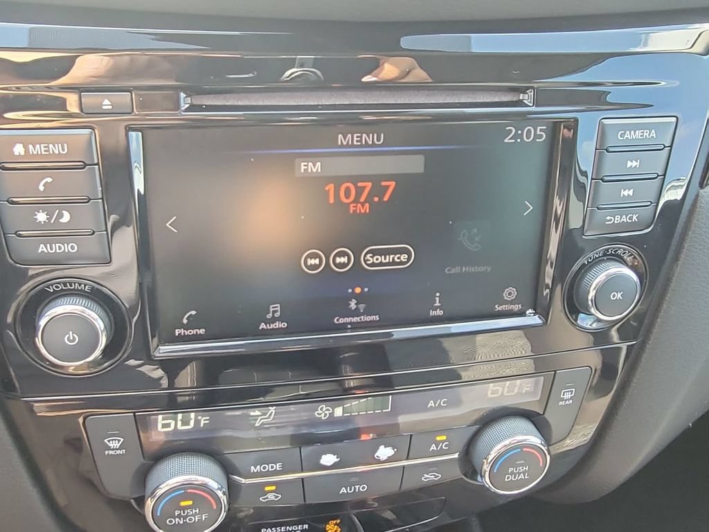 Used 2022 Nissan Rogue Sport SV FWD image 13