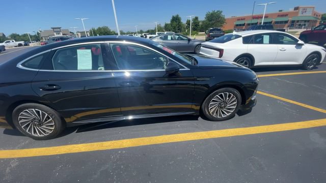 Used 2025 Hyundai Sonata SEL FWD image 3