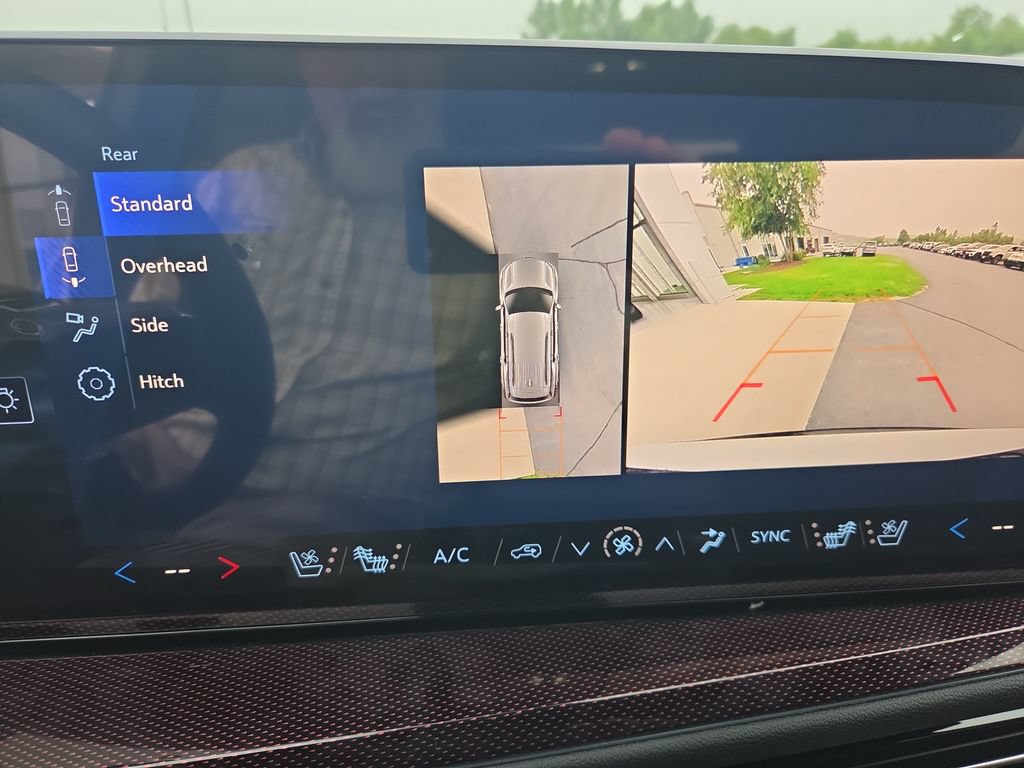 New 2027 Chevrolet Traverse RS w/ LPO, Floor Liner Package AWD/4WD image 17
