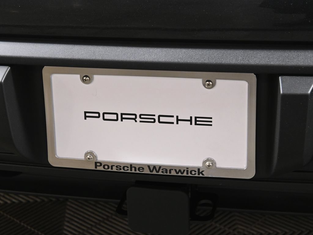 Used 2026 Porsche Macan 4 Electric AWD/4WD image 14
