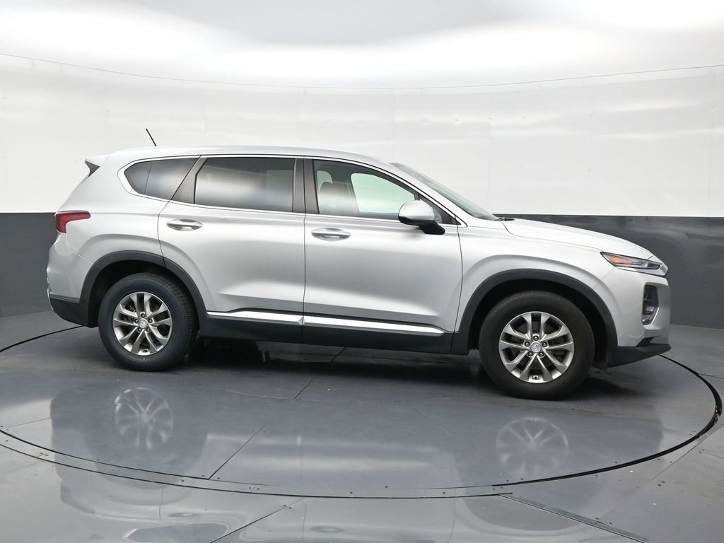 Used 2020 Hyundai Santa Fe SE w/ Cargo Package image 6