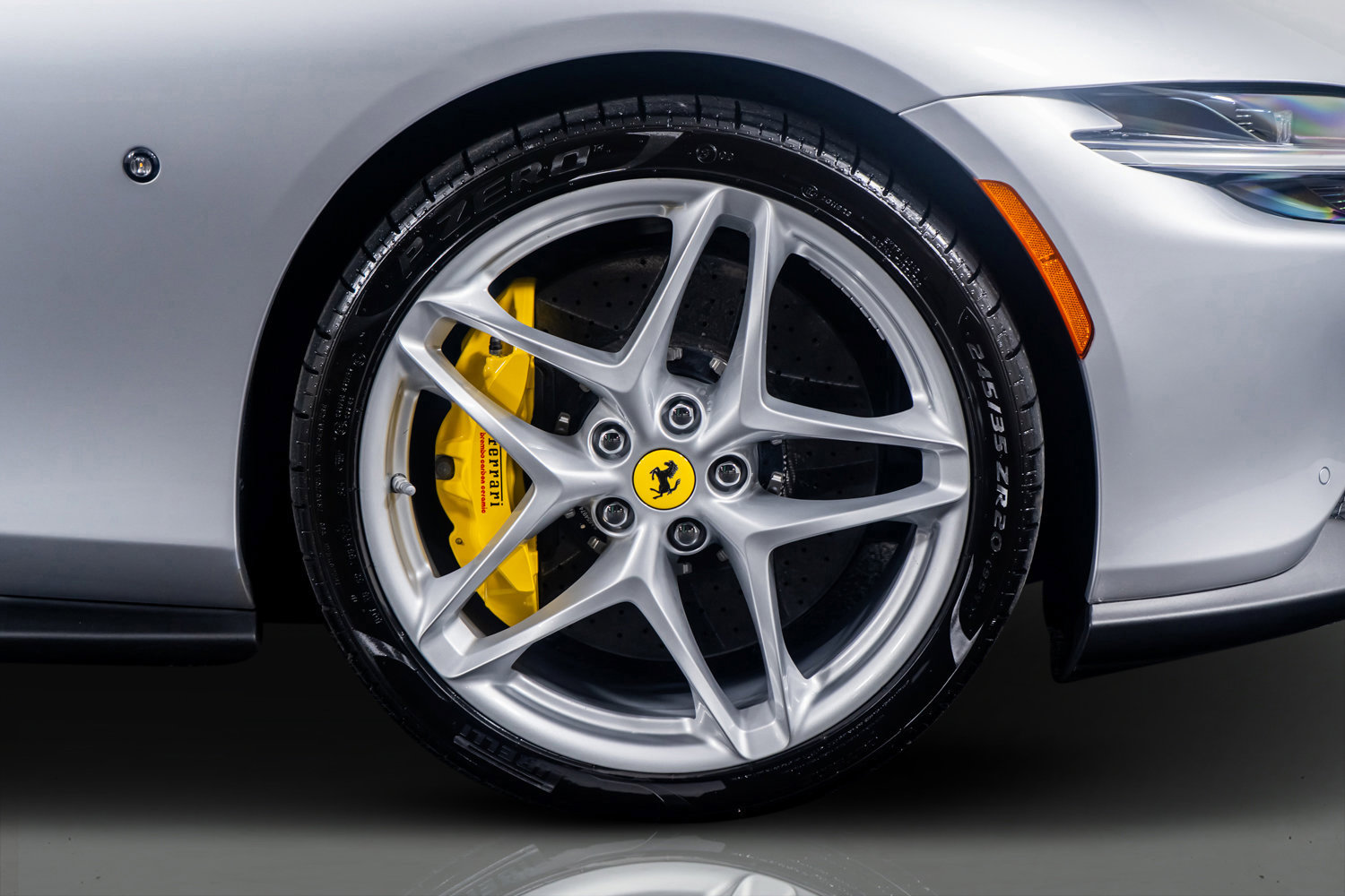 Used 2022 Ferrari Roma image 7