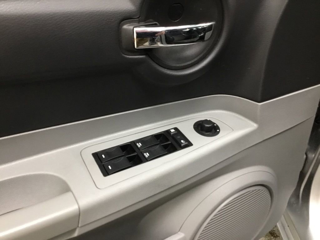 Used 2006 Dodge Charger SRT8 w/ SRT Option Group III image 8