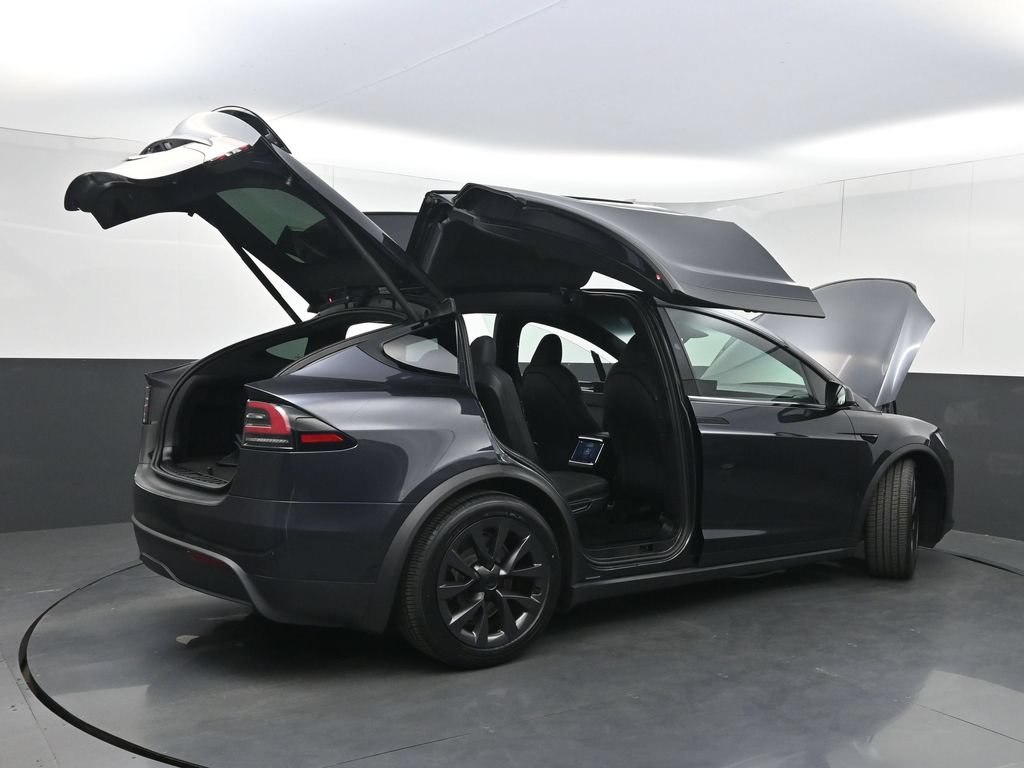 Used 2024 Tesla Model X AWD/4WD image 39