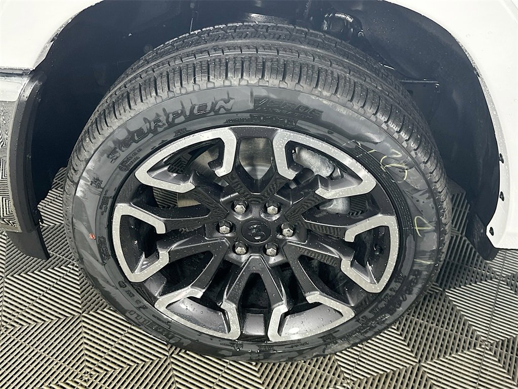 New 2025 RAM 1500 Limited image 17