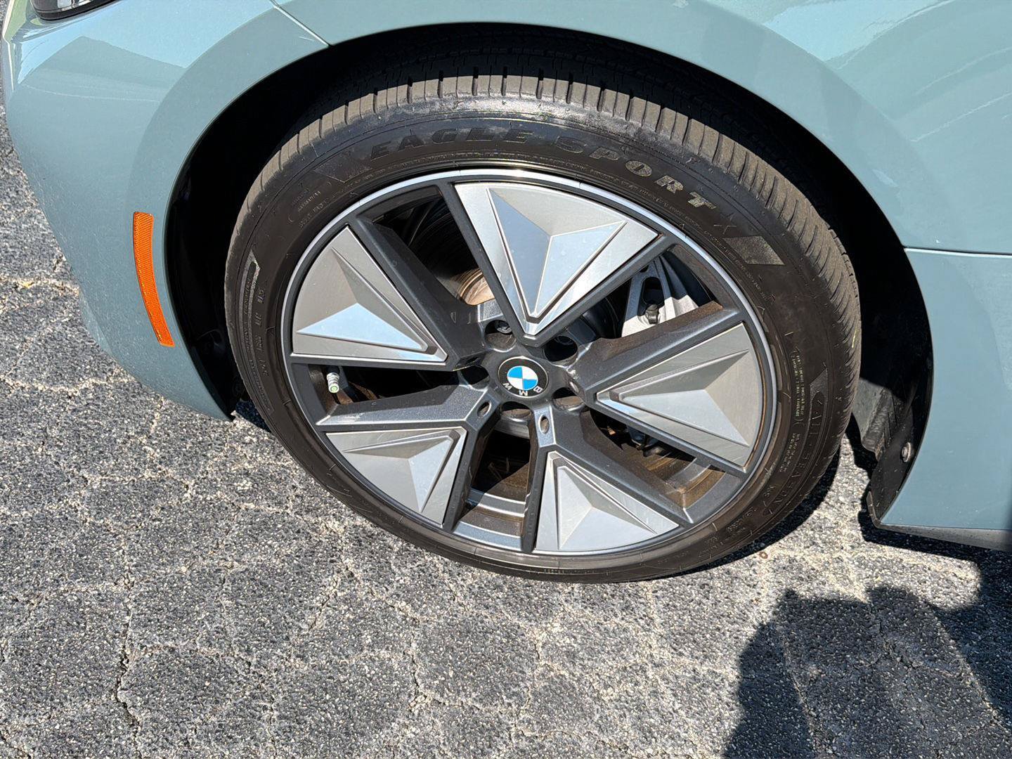 Used 2025 BMW i4 eDrive40 w/ Premium Package RWD image 38