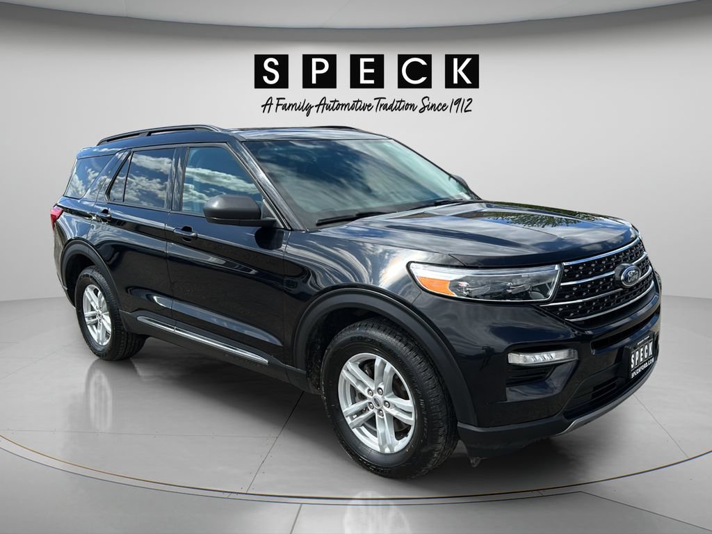 Used 2024 Ford Explorer XLT w/ Equipment Group 202A AWD/4WD image 7
