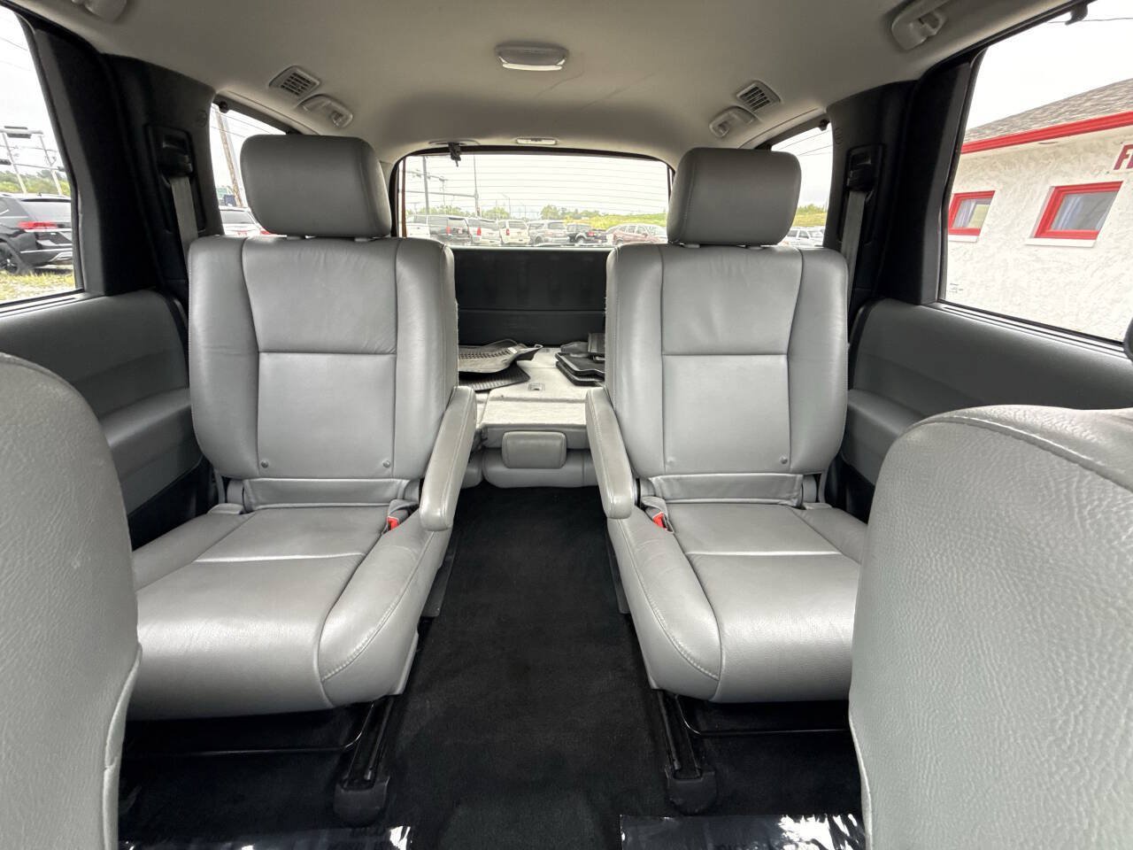 Used 2017 Toyota Sequoia Limited w/ Safety & Convenience Package AWD/4WD image 31
