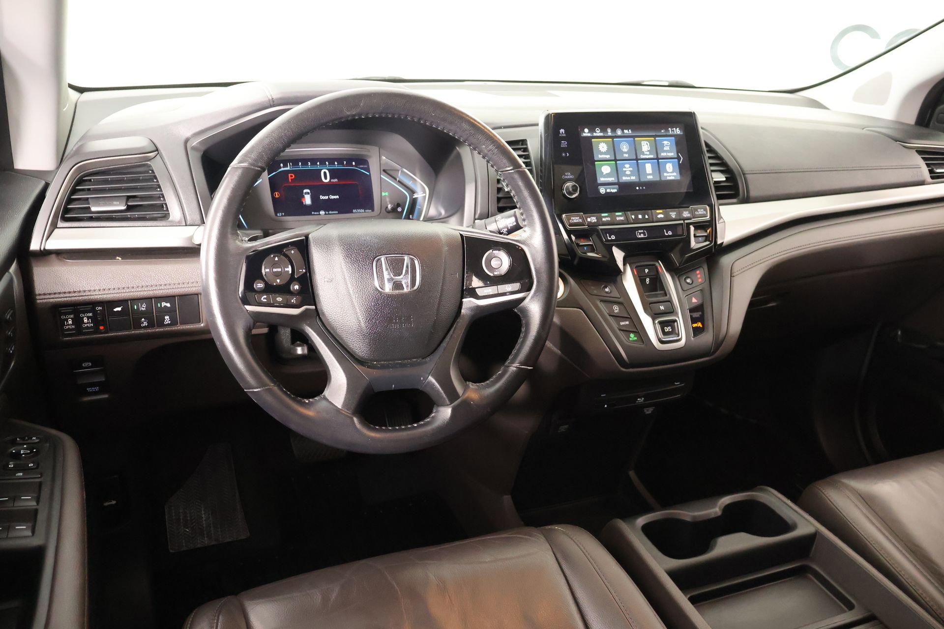 Used 2018 Honda Odyssey Touring image 2