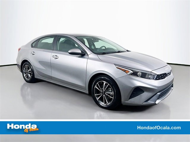 Used 2023 Kia Forte LXS image 1
