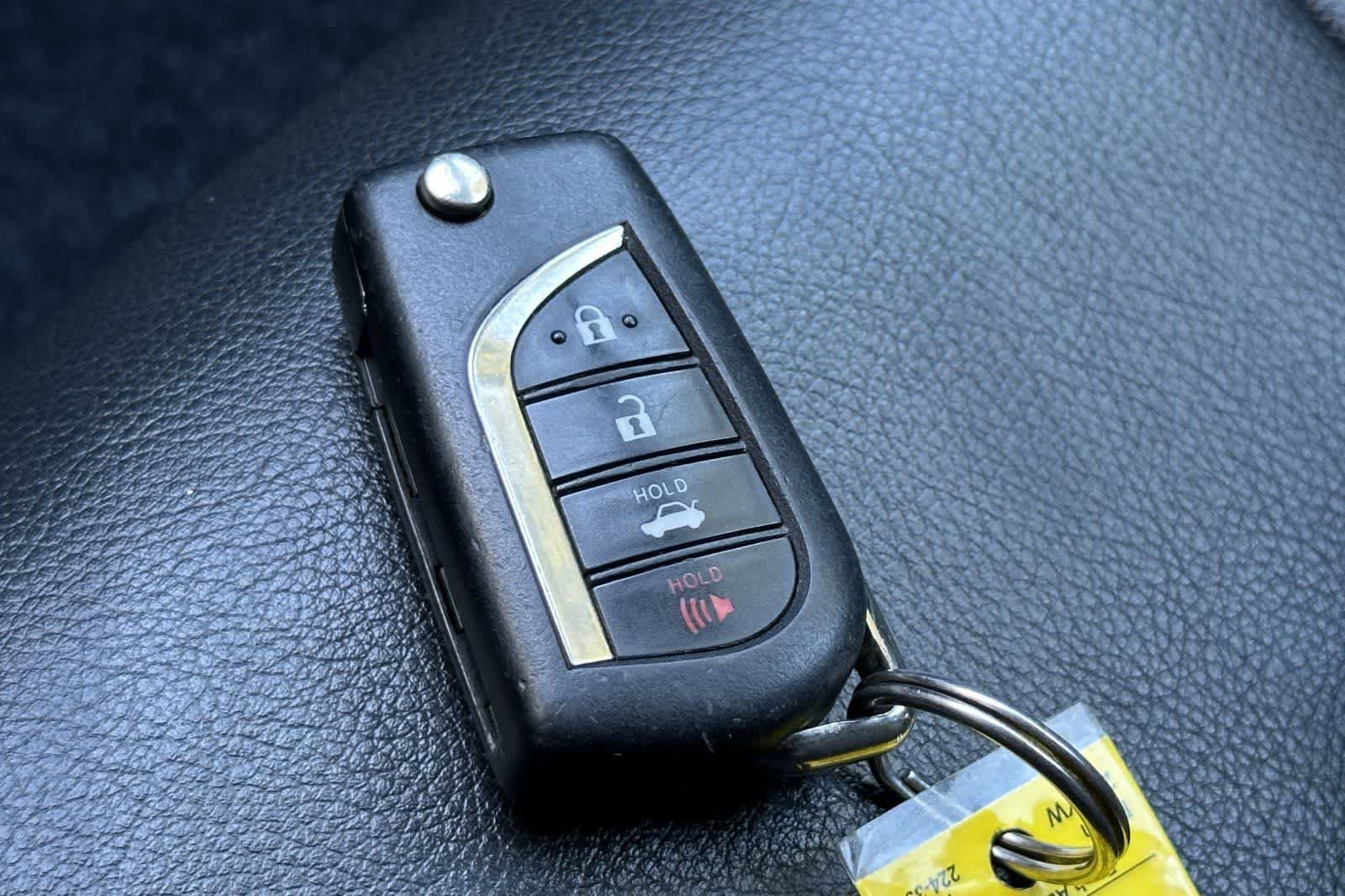 Used 2021 Toyota Camry SE FWD image 24
