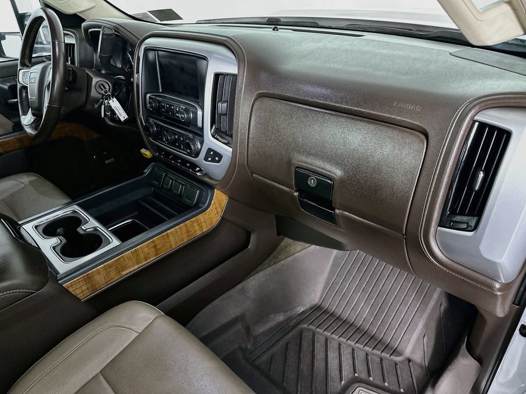 Used 2018 GMC Sierra 2500 SLT w/ Duramax Plus Package AWD/4WD image 28