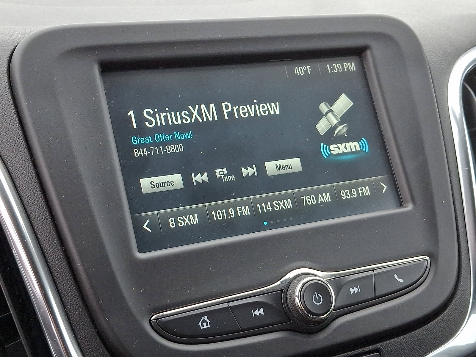 Used 2018 Chevrolet Equinox LT image 24