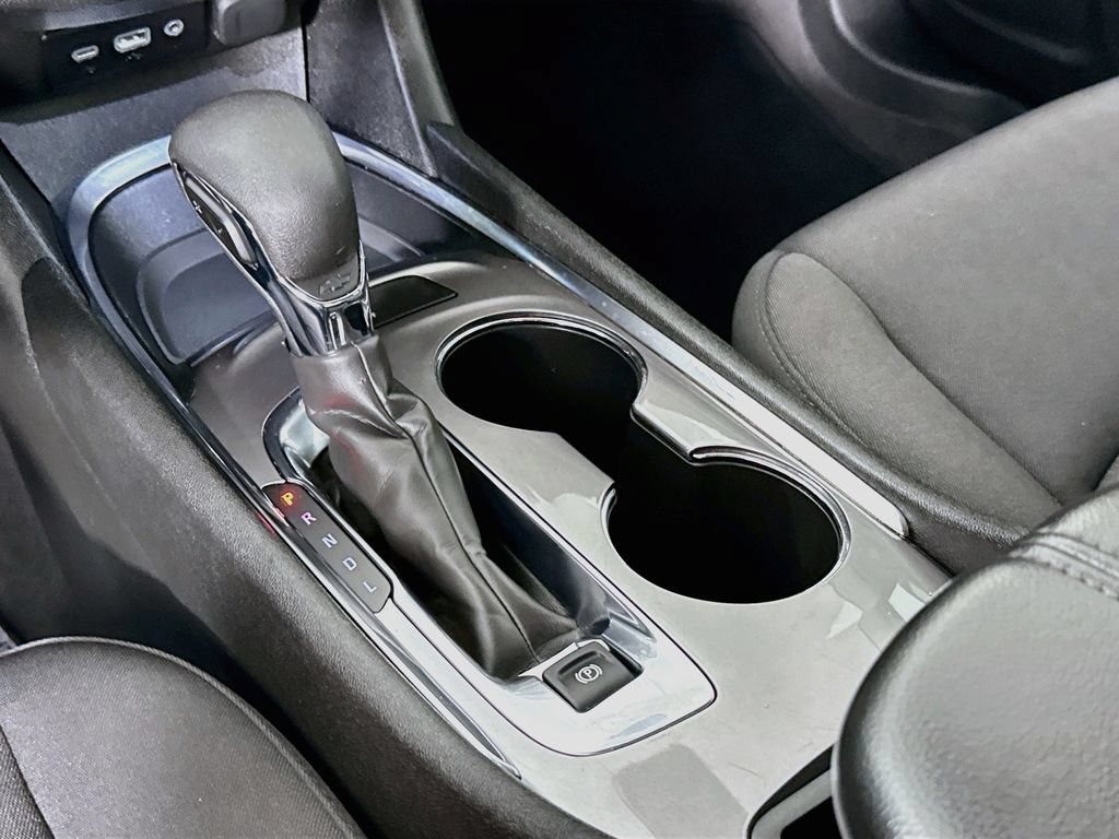 Used 2023 Chevrolet Malibu LT FWD image 19