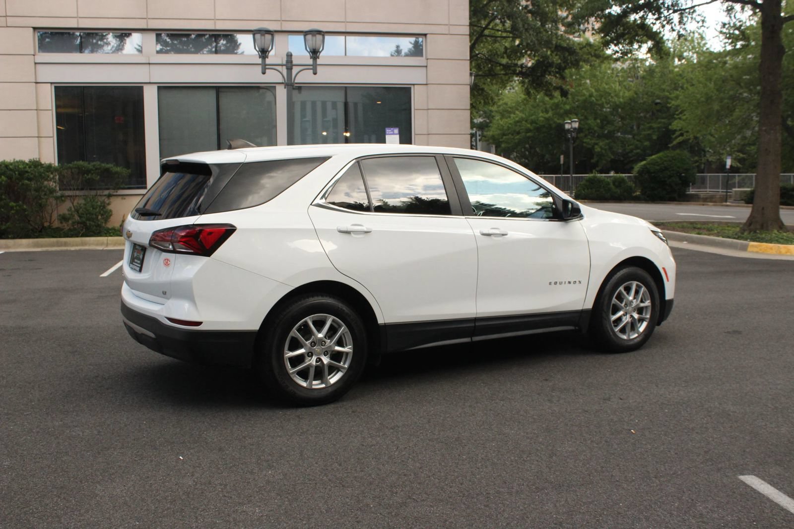 Used 2022 Chevrolet Equinox LT FWD image 7