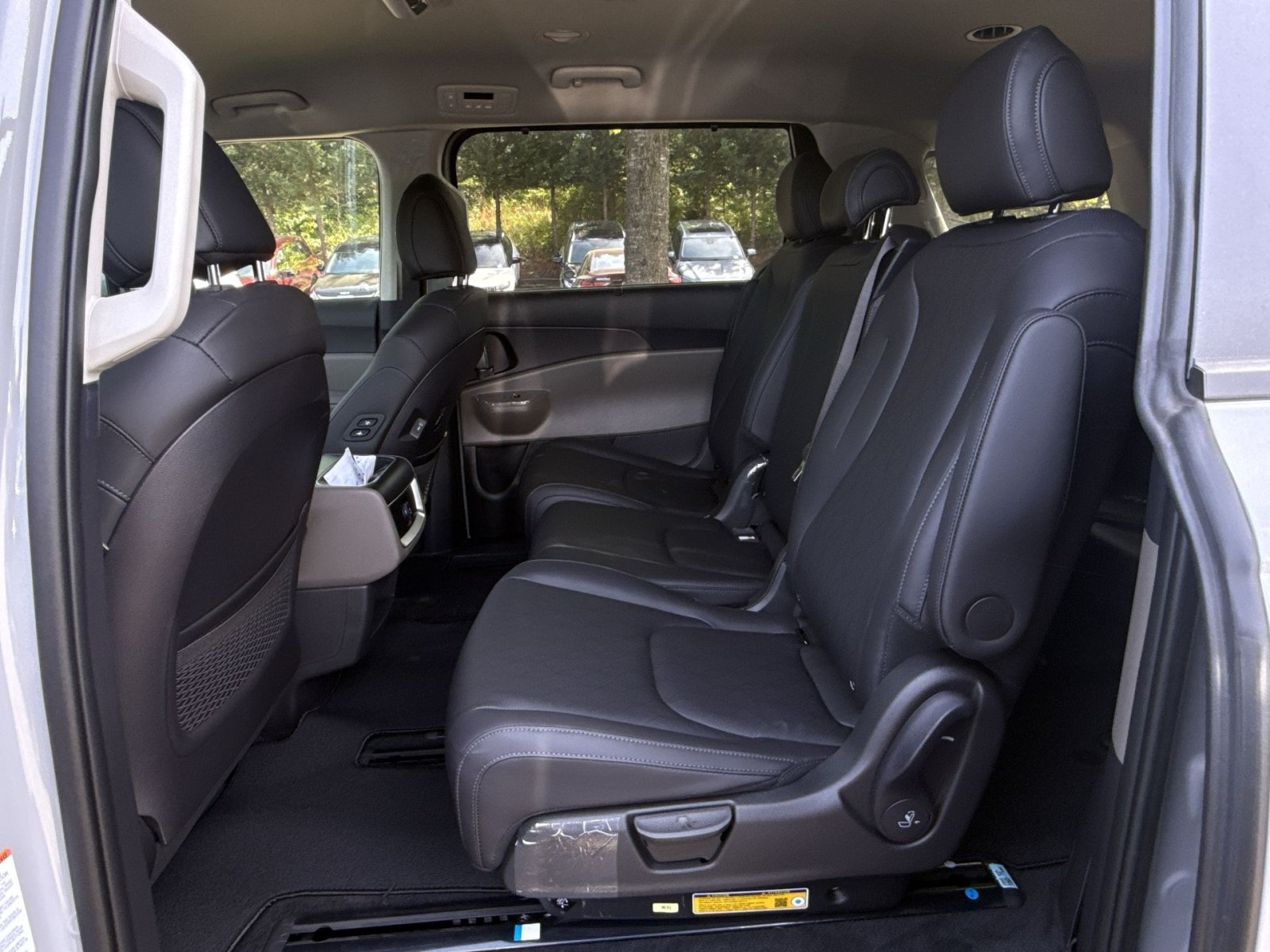 New 2026 Kia Carnival EX FWD image 41