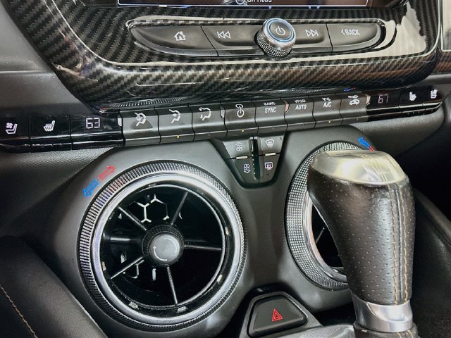 Used 2016 Chevrolet Camaro LT RWD image 21