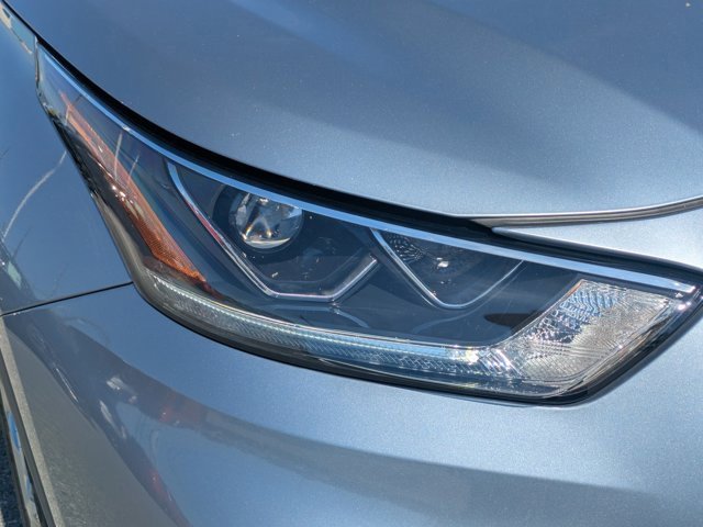 Used 2021 Toyota Highlander Limited image 10