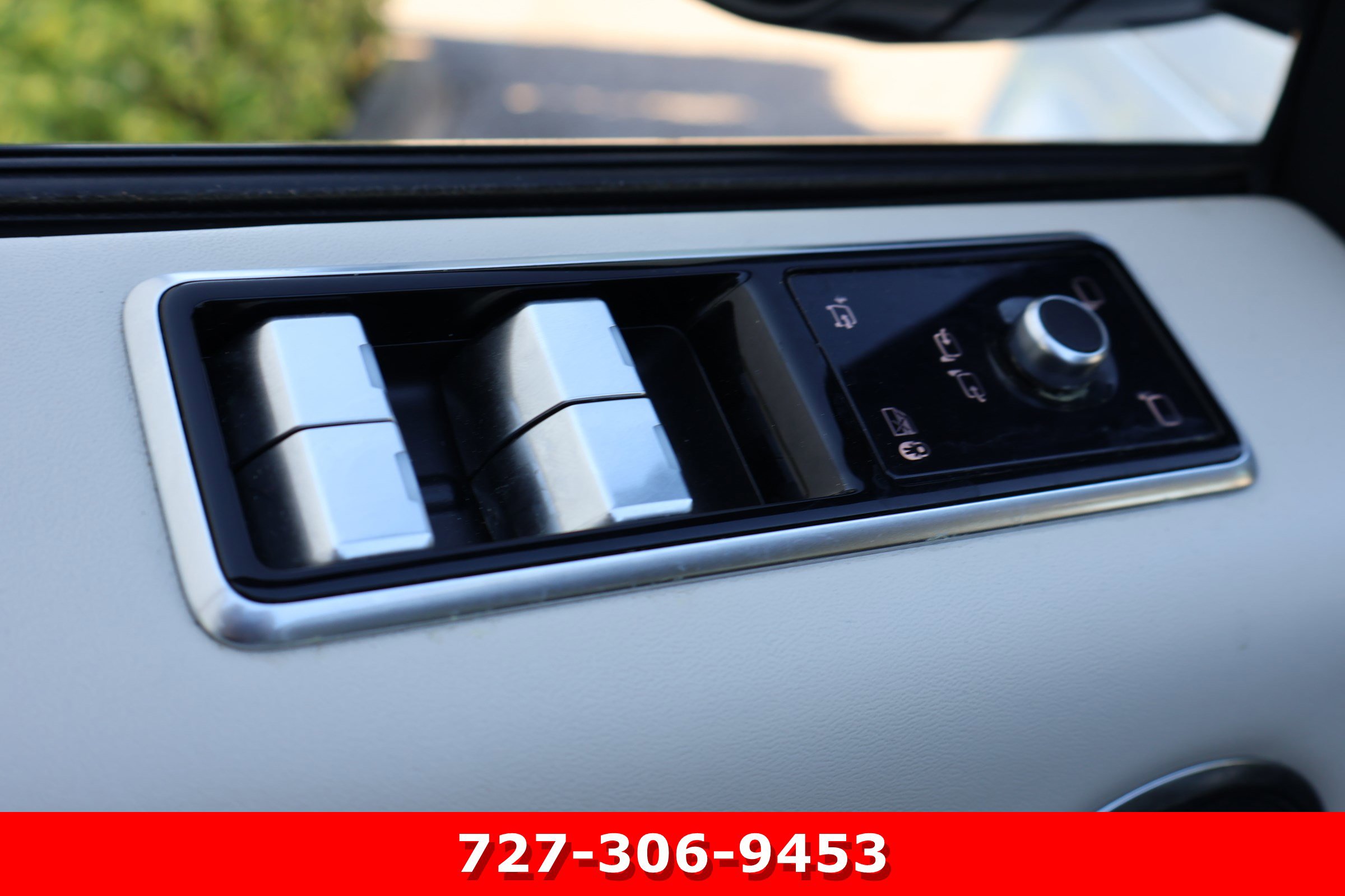 Used 2021 Land Rover Range Rover Sport HST image 13