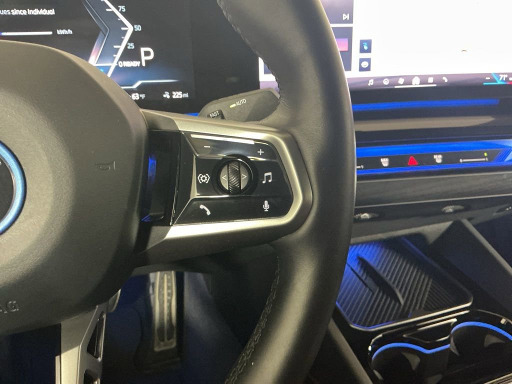 Certified 2025 BMW i5 xDrive40 w/ M Sport Package AWD/4WD image 15