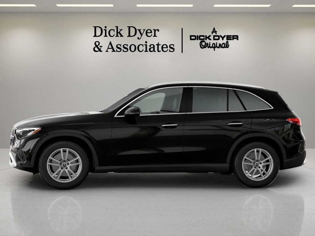 Used 2025 Mercedes-Benz GLC 300 GLC 300 image 24