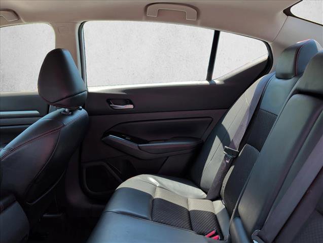 Used 2024 Nissan Altima 2.5 SR FWD image 17