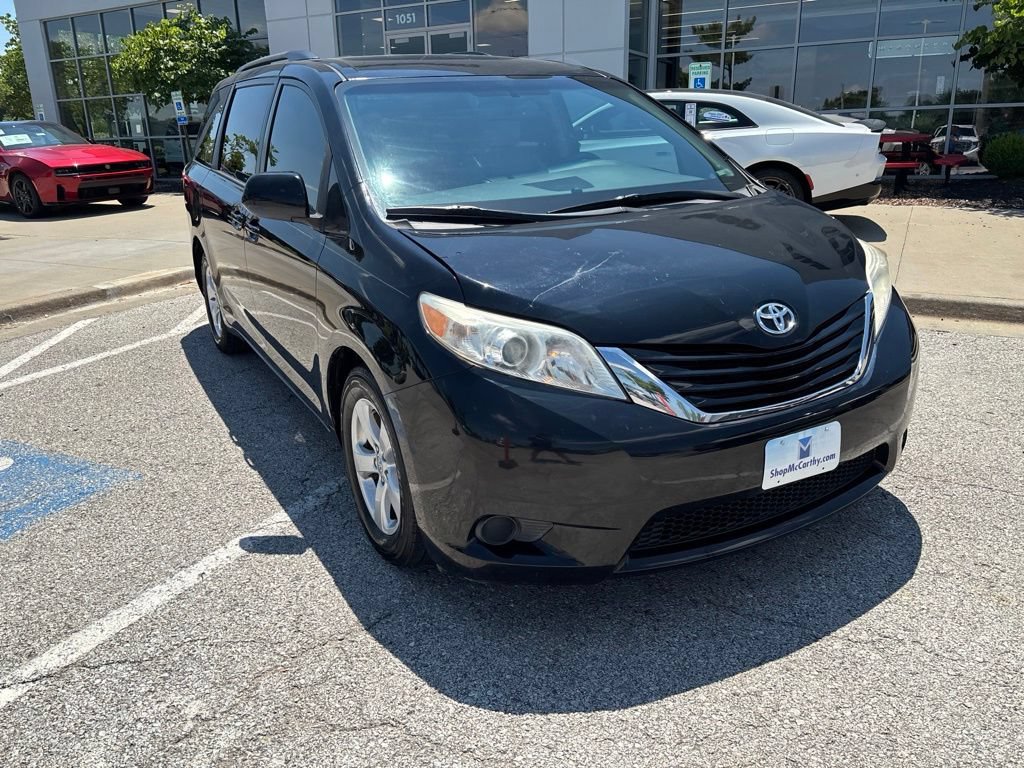 Used 2017 Toyota Sienna LE FWD image 8