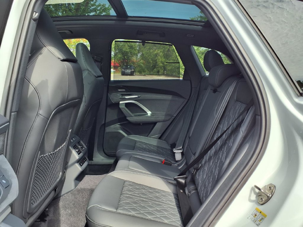 New 2026 Audi SQ5 Prestige AWD/4WD image 22