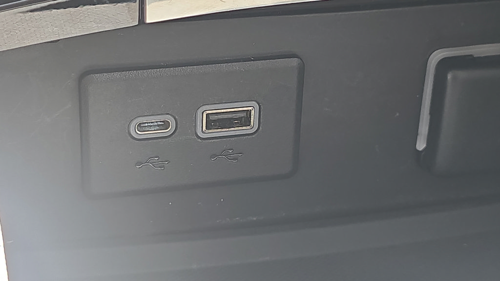 Used 2022 Buick Envision Preferred FWD image 28
