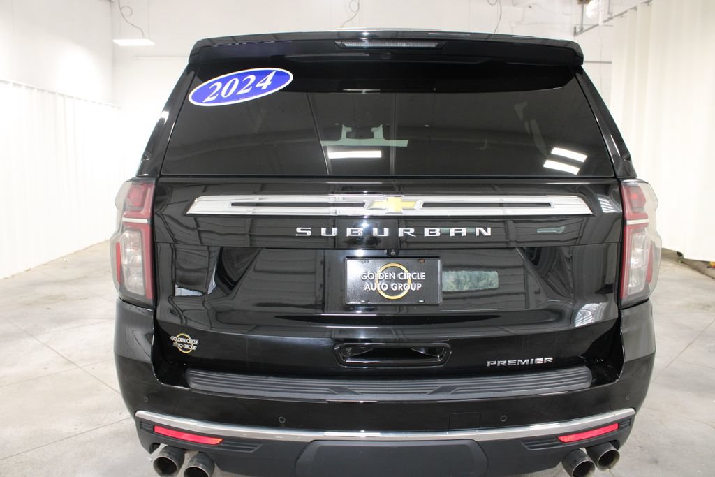 Used 2024 Chevrolet Suburban Premier AWD/4WD image 8