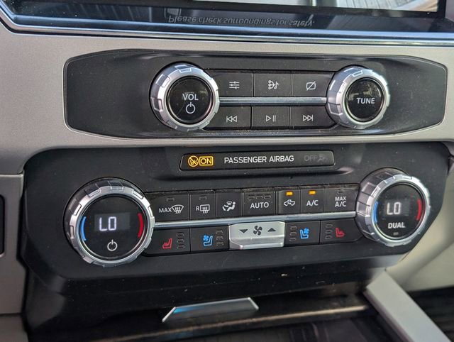 Used 2022 Ford F250 Lariat w/ Lariat Ultimate Package AWD/4WD image 18