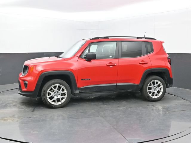 Used 2023 Jeep Renegade Latitude w/ Premium Group AWD/4WD image 2