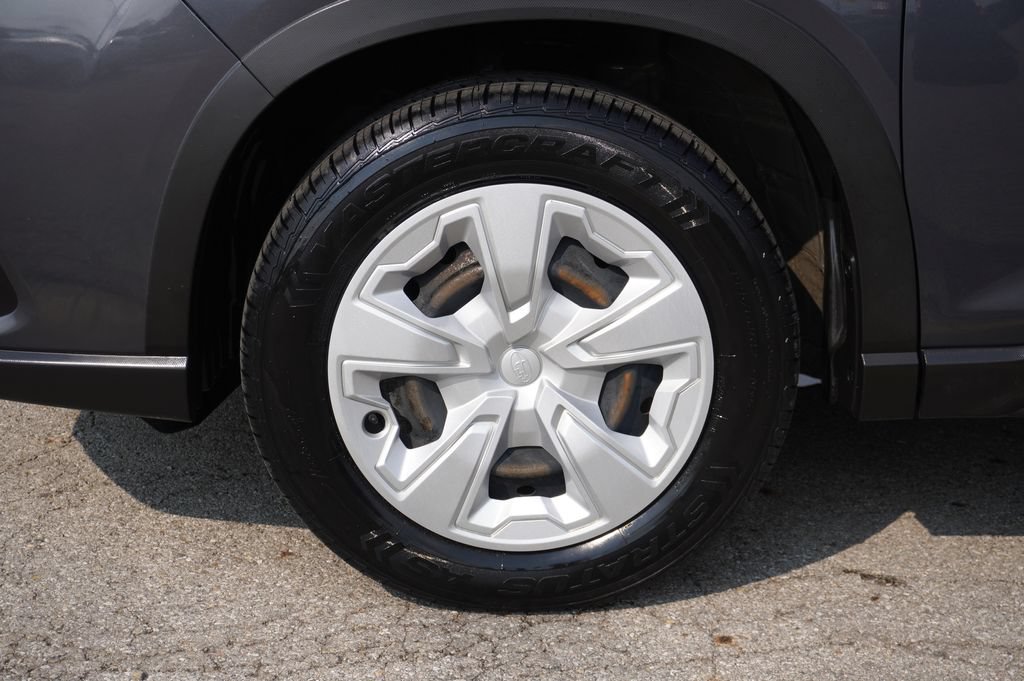 Used 2023 Subaru Forester AWD/4WD image 10