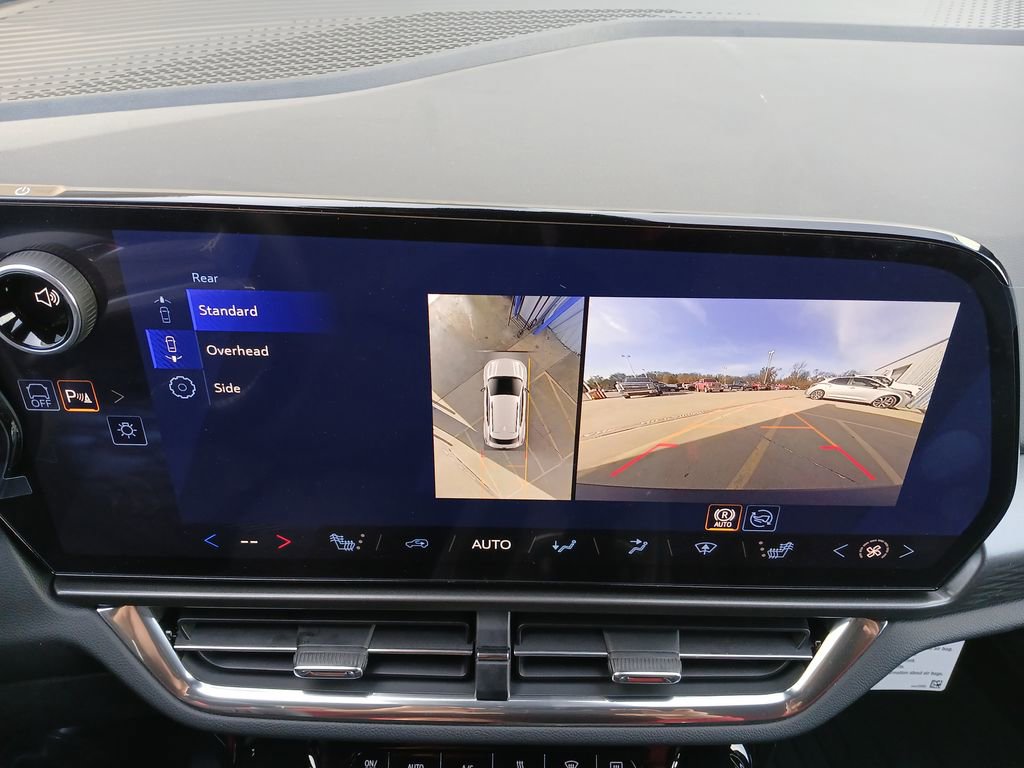 New 2026 Chevrolet Equinox EV LT image 15