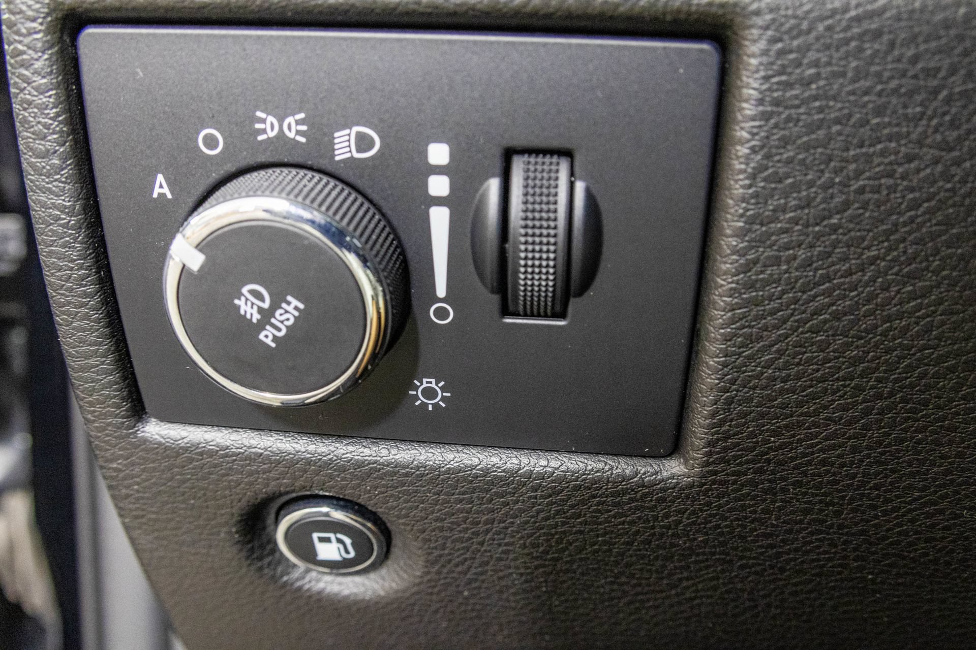 Used 2021 Jeep Grand Cherokee Limited X AWD/4WD image 38