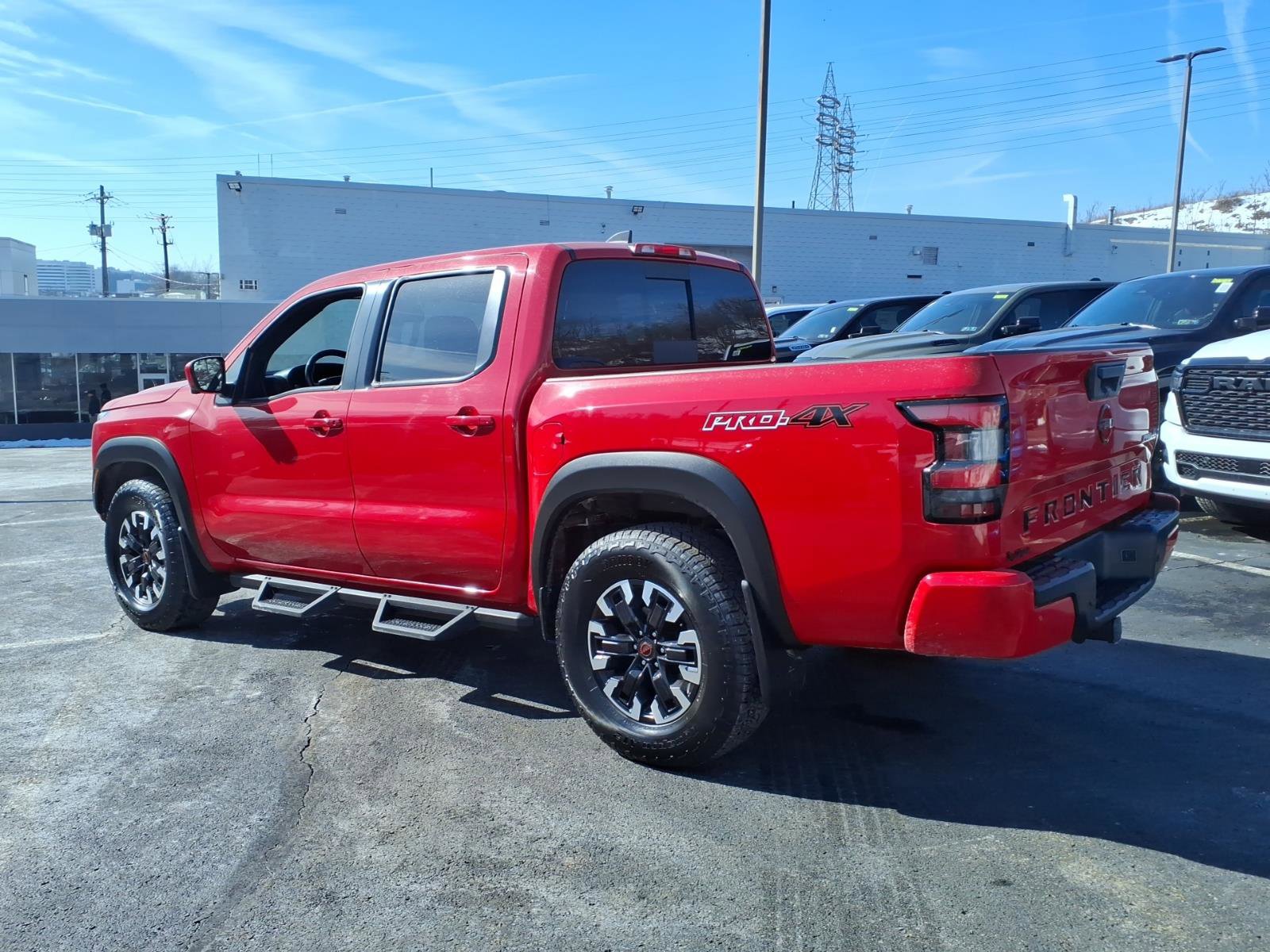 Used 2023 Nissan Frontier PRO-4X w/ Pro Convenience Package image 3